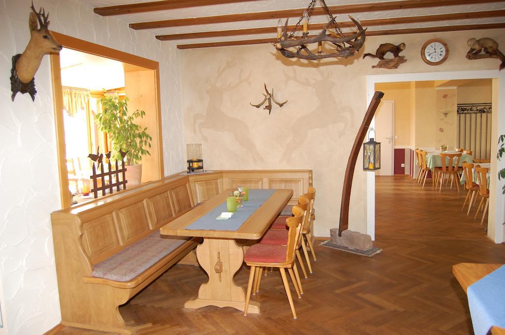 Landgasthof Jaegerstuebchen Neustadt an der Weinstraße Exterior foto