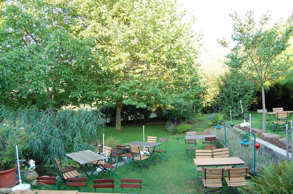 Landgasthof Jaegerstuebchen Neustadt an der Weinstraße Exterior foto