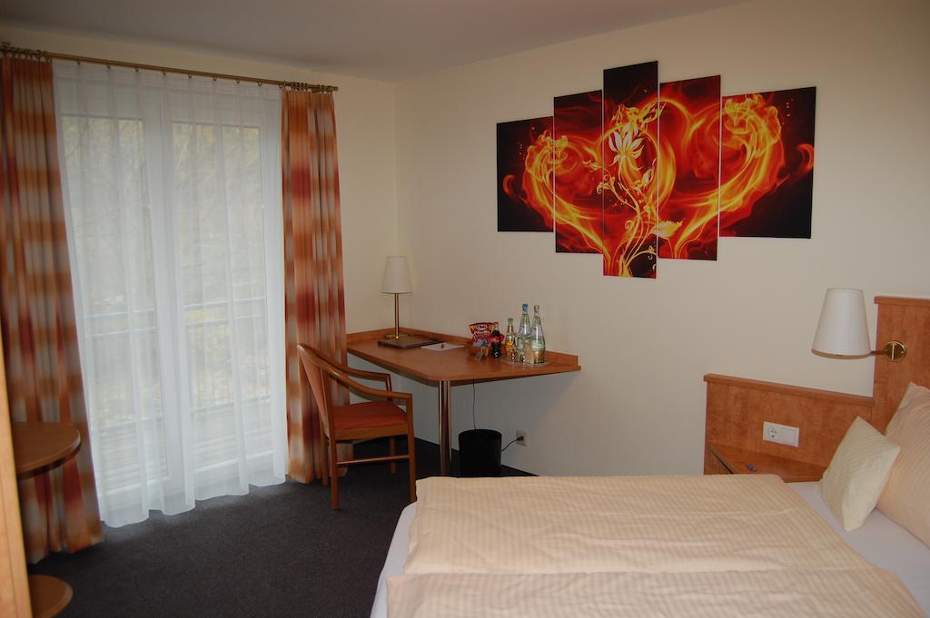 Landgasthof Jaegerstuebchen Neustadt an der Weinstraße Quarto foto